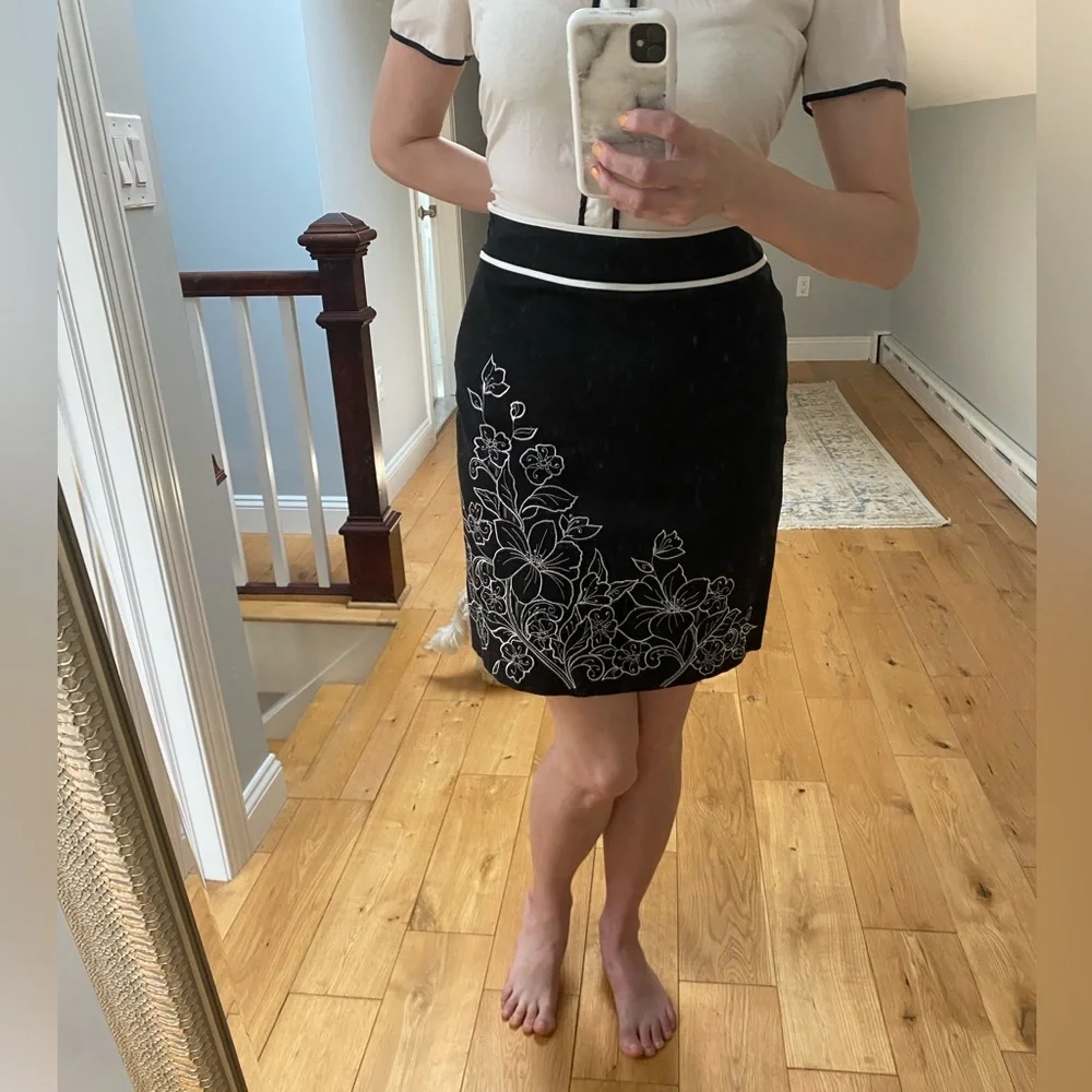 Vintage Black Embroidered cutout black and white skirt - Picture 3 of 11